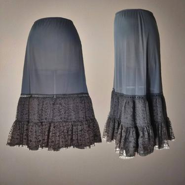 Vintage 50s Lingerie Black Lace Half Slip, Medium / Tiered Lace Petticoat / Ruffled Lace Can Can Dancer Cabaret Costume Nylon Skirt Slip 