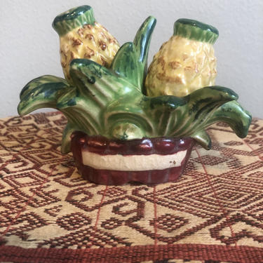 Mid Century Vintage 50s/60s Made Pineapple Salt and Pepper Shakers with Holder 