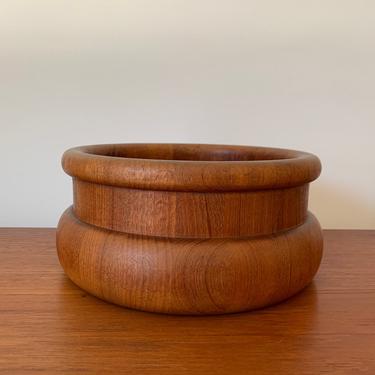 Vintage large teak bowl by Nissen 