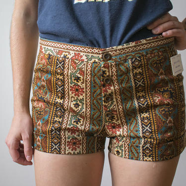 Vintage Hot Pants / Short Shorts / Boho Shorts / Hippie Shorts / Tapestry Print Shorts / Booty Shorts / 1970s Shorts / Hot Pants Small 