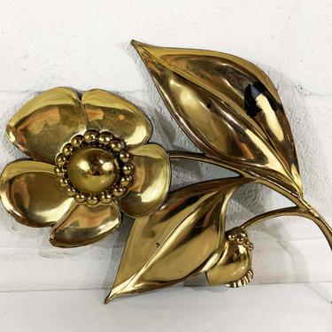 Vintage Syroco Floral Plastic Wall Hanging Flowers Gold 1960s 1964 60s Turner Dart Boho Retro Wall Decor Kitsch Plaque USA Flower MCM 