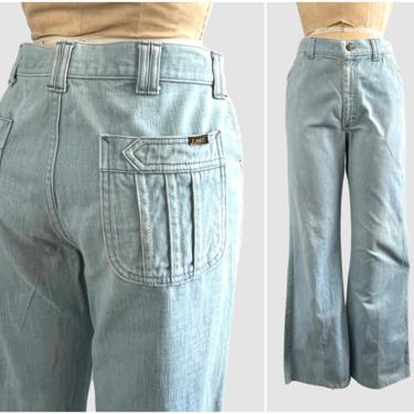 LEE 70s Vintage Light Wash Denim Blue Jeans | 1970s Well Worn Cotton Flare Leg Pants | Union Label Boho Hippie Rocker Funk | Mens Waist 33&quot; 