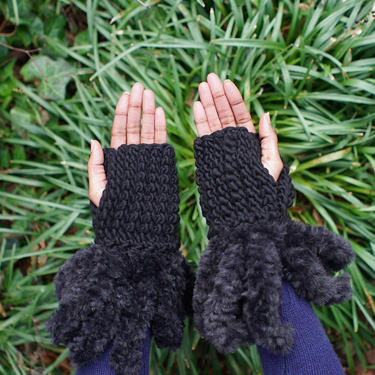 Ebony Empress Wristlets with Faux Fur/Black Crochet Fingerless Gloves/Chunky Wool Hand warmers/Crochet Faux Fur Mittens - Ready to Ship 