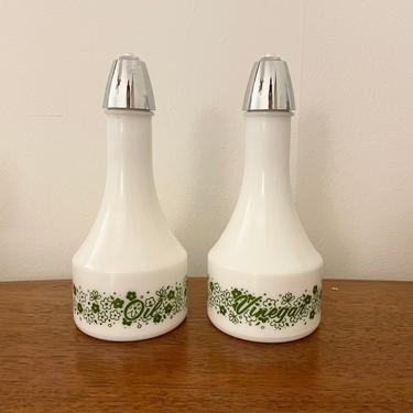 Vintage Mid-Century Modern Gemco Milk Glass Spring Blossom Crazy Daisy Oil and Vinegar Holders, Retro MCM Kitchen 