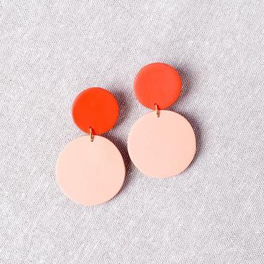 PHILLIPA in grapefruit + dusty peach // Spring Collection // Polymer Clay // Statement Earrings // Modern Minimalist 