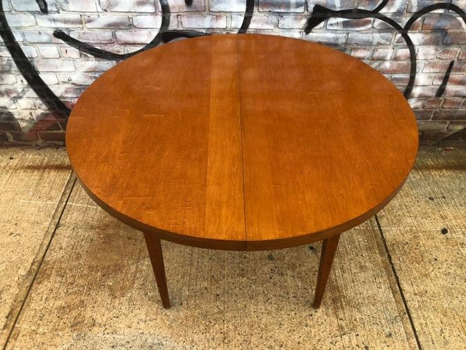 Vintage Mid Century Modern Paul Mccobb, Round Maple Table With Leaves