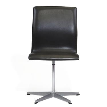 Six Arne Jacobsen for Fritz Hansen Oxford Chairs in Black Leather