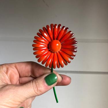 1950s / 1960s Red Daisy Flower Enamel Brooch Pin 