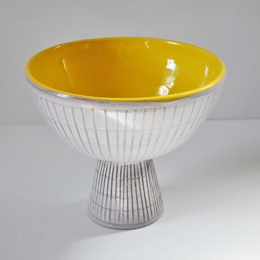 Large Italian Modern Footed Pottery Bowl by Bitossi in Bone White and Bright Yellow 