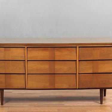 Simple Mid Century Walnut &amp; Laminate 9-Drawer Dresser