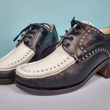 90s oxford lace-up shoes. Block heels. Sharp dressers. Vintage 1990s does 60s mod! (Size 6.5) 