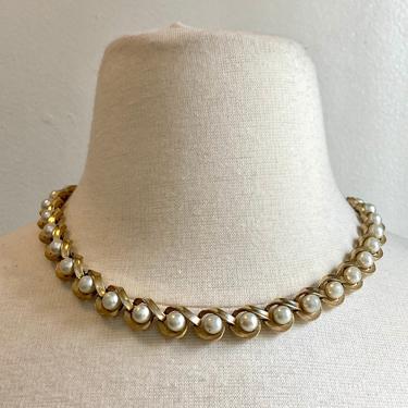 Vintage GOLD SHELL + PEARL Choker Necklace 