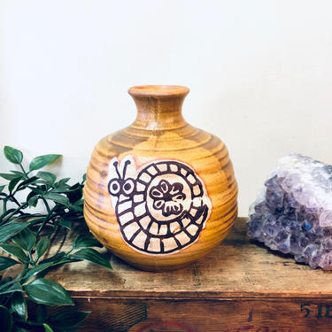 Vintage Vase, Small Vase, Snail Vase, Orange Pottery, Animal Pottery, Vintage Home Decor, Unique Decor, Round Vase, Ridged Vase, Flower 