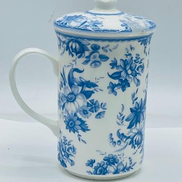 Vintage Blue and pale Green Floral Japanese Porcelain Lidded Mug with Infuser-Unused Condition 