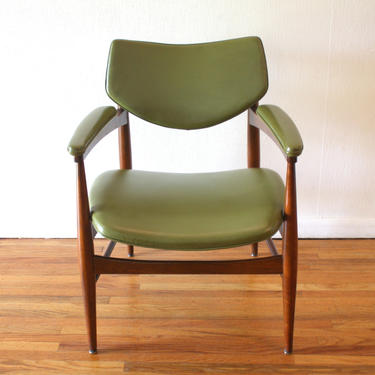 Mid Century Modern Arm Chair by Thonet