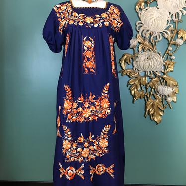 1970s cotton dress, embroidered Mexican dress, vintage tunic dress, Oaxacan dress, vintage kaftan, 70s loungewear, bohemian dress, 36 bust 