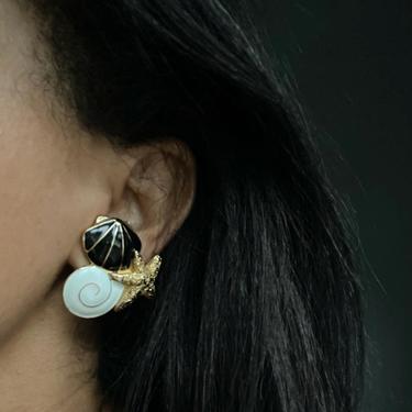 vintage oversized seashore gold tone , cream and noir enamel statement earrings 