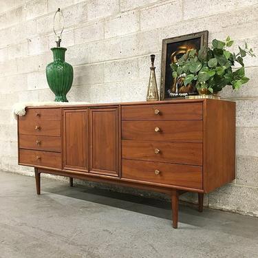 LOCAL PICKUP ONLY Vintage Drexel Credenza Retro 1960's Mid Century Modern Long Wood Console with Multiple Drawers and Pointed Legs 