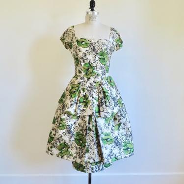 Vintage 1950's Green Rose Print Floral Silk Fit and Flare Dress Full Skirt Cocktail Party Rockabilly Swing 29.5&amp;quot; Waist Medium 