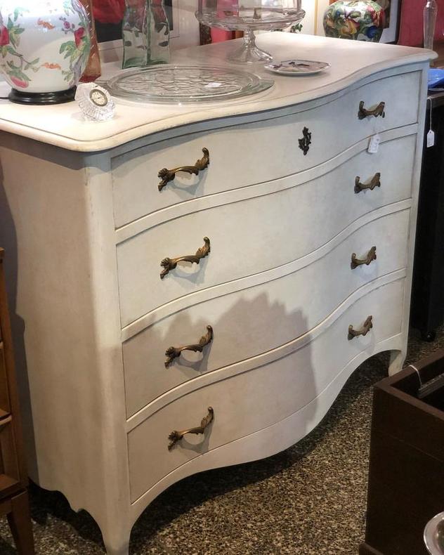 Gorgeous white painter curvy 4 drawer dresser