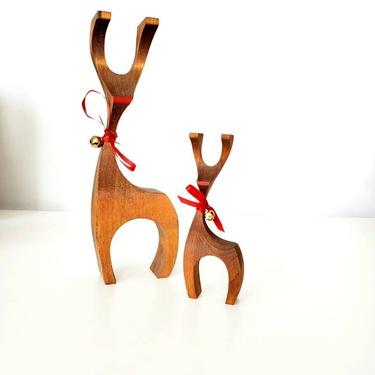 Scandinavian Style Wood Reindeer Pair 