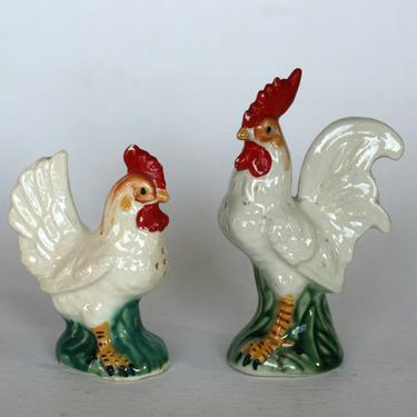 vintage napco rooster and hen salt and pepper shakers 