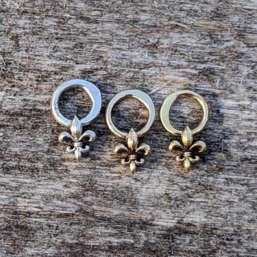 PRE-ORDER: Fleur De Lis Charm, French Charm solid gold pendant, flower lily saints, layering necklace, delicate antique 