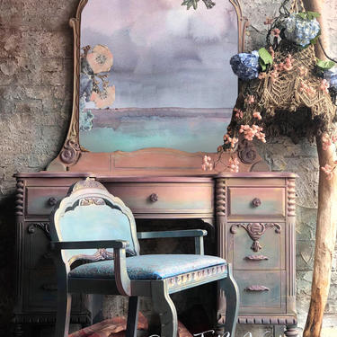 Floral Painted Vintage Vanity - Vintage Makeup Vanity  - Dressing Table - Painted Vanity - Painted Furniture - Bedroom Furniture 
