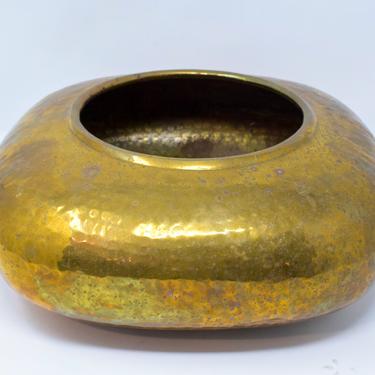 Vintage Hammered Brass Planter Pot. Patina Brass Centerpiece Display. Rounded Square Brass Vase. 