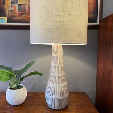 1960s White Grooved Pottery Table Lamp