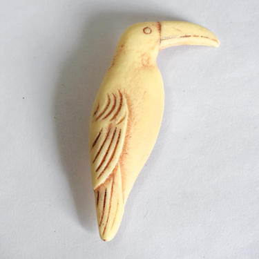 Unusual 50's primitive resin toucan statement brooch, big funky abstract tropical bird mid-century pin 