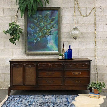 LOCAL PICKUP ONLY Vintage Floral Print 1960’s Retro Size 45x35 Large Print Still Life Vase of Blue + Green Mums on Board + Carved Wood Frame 
