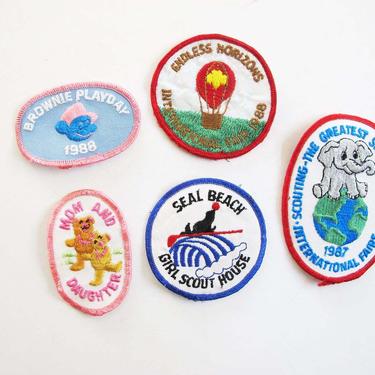 Vintage 80s Girl Scout Patch lot 5 - Embroidered Girl Scout Brownies Vintage Patches - Hot Air Balloon Beat Seal Mom Daughter Iron On Patch 