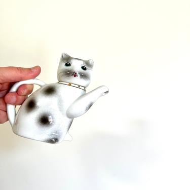 Vintage Porcelain Cat Creamer, Asian Lucky Cat Creamer 