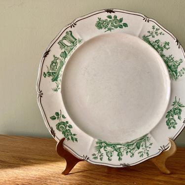 Wedgwood Etruria Personages Green Luncheon Plates 