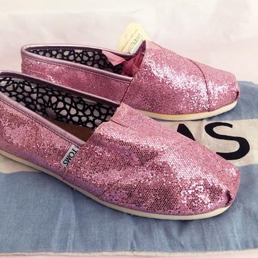 NEW TAGS- TOM's Pink Glitter Shoes Size 7 Womens Vintage Slip On Flats Sandals 