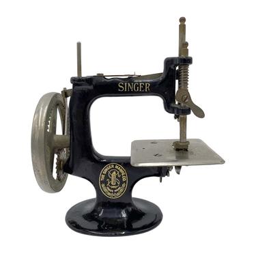 Antique 1920s Singer Children’s Sewing Machine Model 20