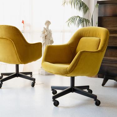 Original Knoll Reupholstered Office Chair