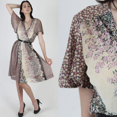 70s Lilac Calico Floral Dress / Sheer Ivory Deep V Neck / Lightweight Disco Wrap Dress / Womens Airy Summer Shopping Party Mini Dress 