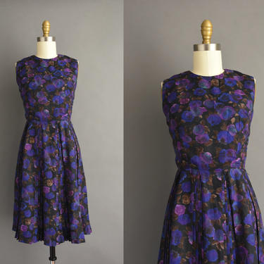 vintage 1960s | Adorable Purple Floral Print Pleated Full Skirt Cotton Dress | XS Small | 60s dress 