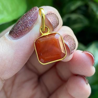Vintage Carnelian and Gold Pendant 