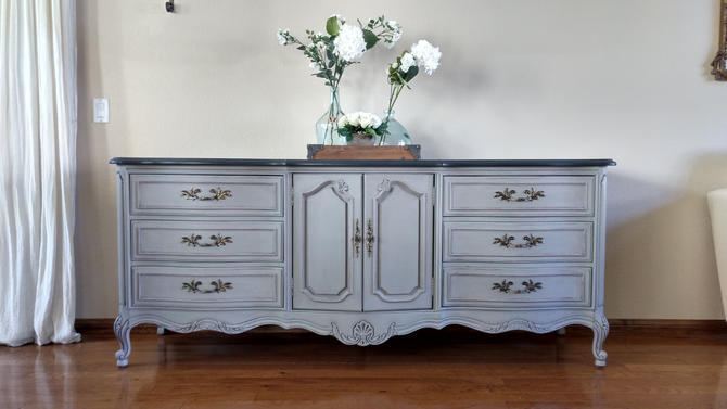 SOLD TO BENJAMIN - Vintage Thomasville Buffet, Sideboard, Credenza, Gray and Black French Country Console - French Provincial Dresser 