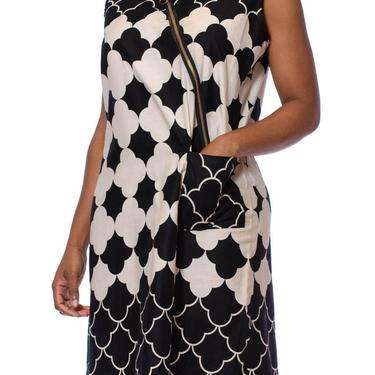 1960S Black  White Mod Cotton Dress With Diagonal Zipper 