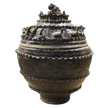 Rare Piece Han Dynasty style ceremonial jar with 12 relief Zodiac animals and relief waves L200-2E 
