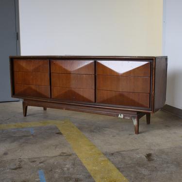 AVAILABLE to CUSTOMIZE**United Diamond Front Dresser//Mid Century Modern Media Console//MCM Dresser//Modern Vintage Sideboard 