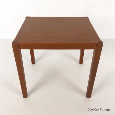 Danish Modern Lightweight Teak End Table - *Please see notes on shipping before you purchase. 