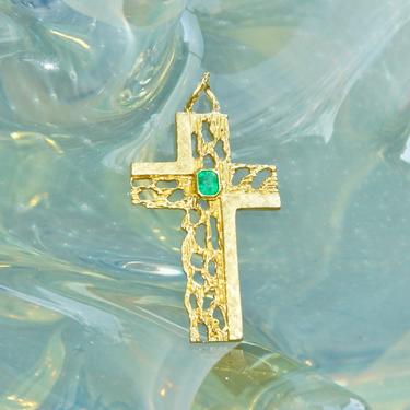 Vintage Brutalist 18K Yellow Gold & Emerald Cross Pendant, Textured Gold Cross With Cutout Design, Cushion Cut Emerald Gemstone, 1 3/4&quot; L 