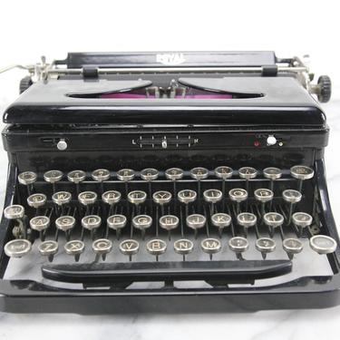 Royal Model &amp;quot;O&amp;quot; Portable Typewriter with Case, Made in USA, 1935 