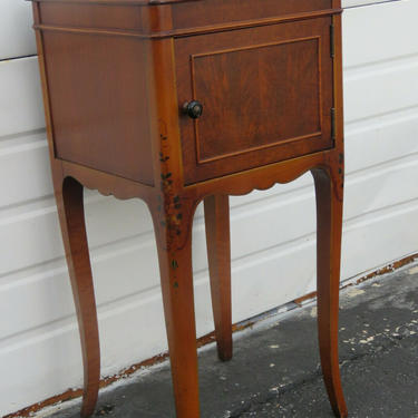 French Walnut Nightstand Side End Lamp Table 1555