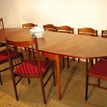 22602 Erling Torvits Designed Danish Modern Rosewood Dining Table w\/Four Leaves, circa 1958